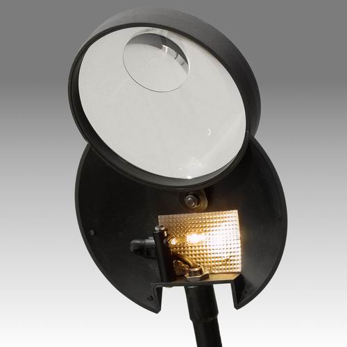 Lupa stojánková s čočkou průměru 110 mm s halogenovým osvětlením - LS 02-20TO/SS110 - D 475