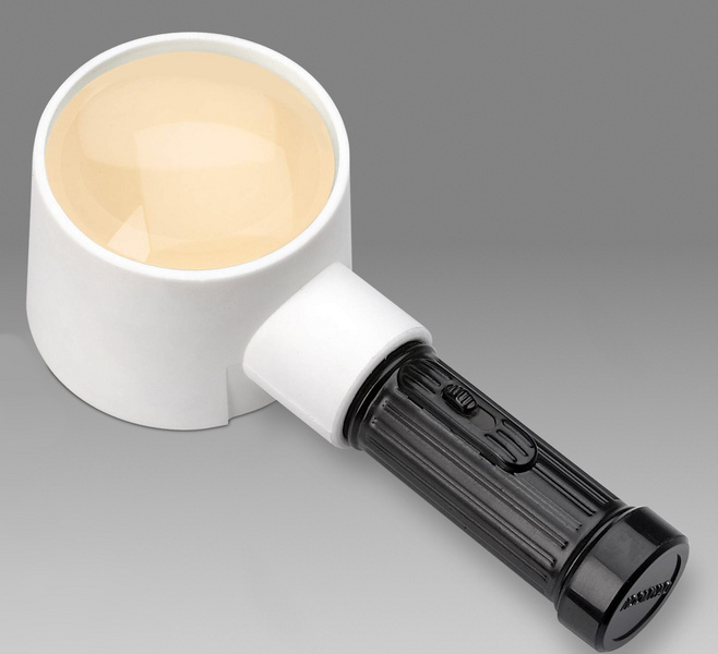 D 222 - LAO 55 - Square magnifier with lighting