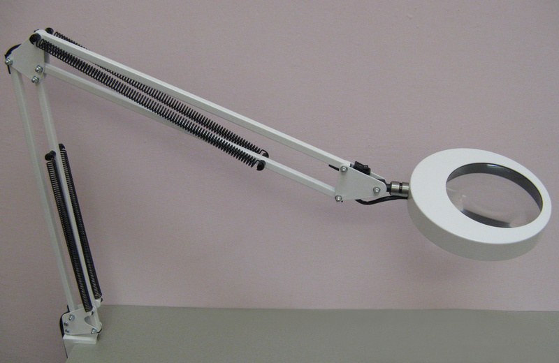 Lupa stojánková aplanatická s LED čipovým osvětlením - LSL 02AP/120PN - D 469L